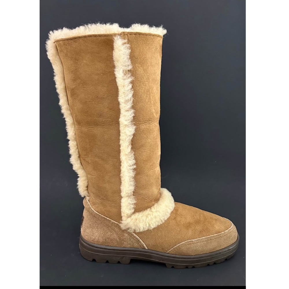UGG Australia Sundance II Sheepskin Shearling Boots Womens 6 Chestnut 5325
